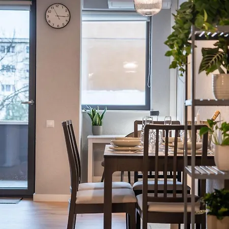 Modern Urban Escape @the Office With Parking Space