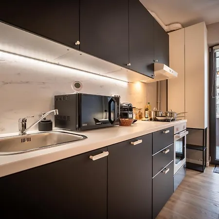 Apartment Modern Urban Escape @the Office With Parking Space *