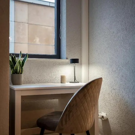 Modern Urban Escape @the Office With Parking Space Apartment *